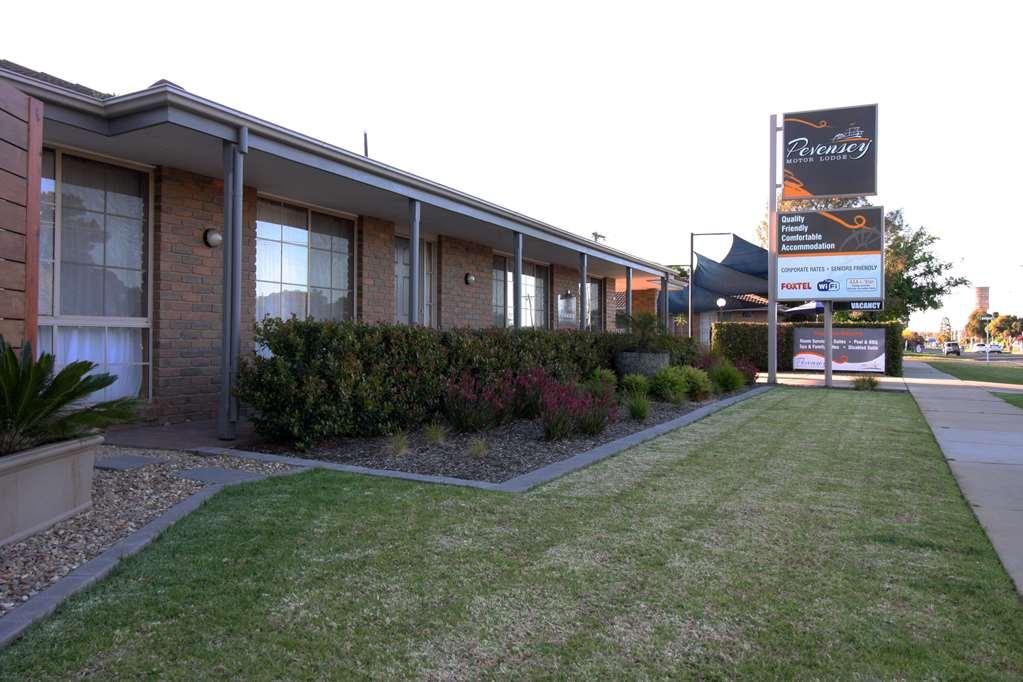 Pevensey Motor Lodge Echuca Bagian luar foto