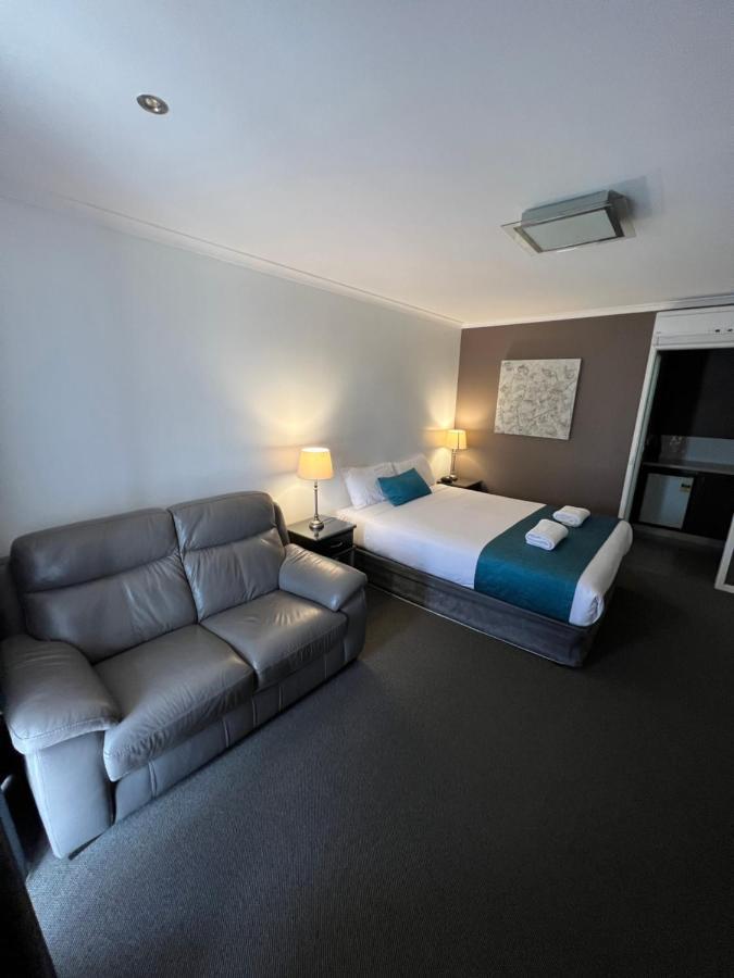 Pevensey Motor Lodge Echuca Bagian luar foto