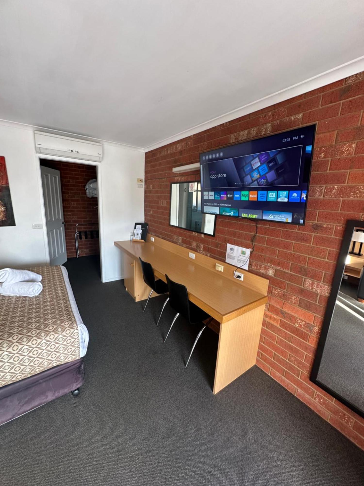 Pevensey Motor Lodge Echuca Bagian luar foto