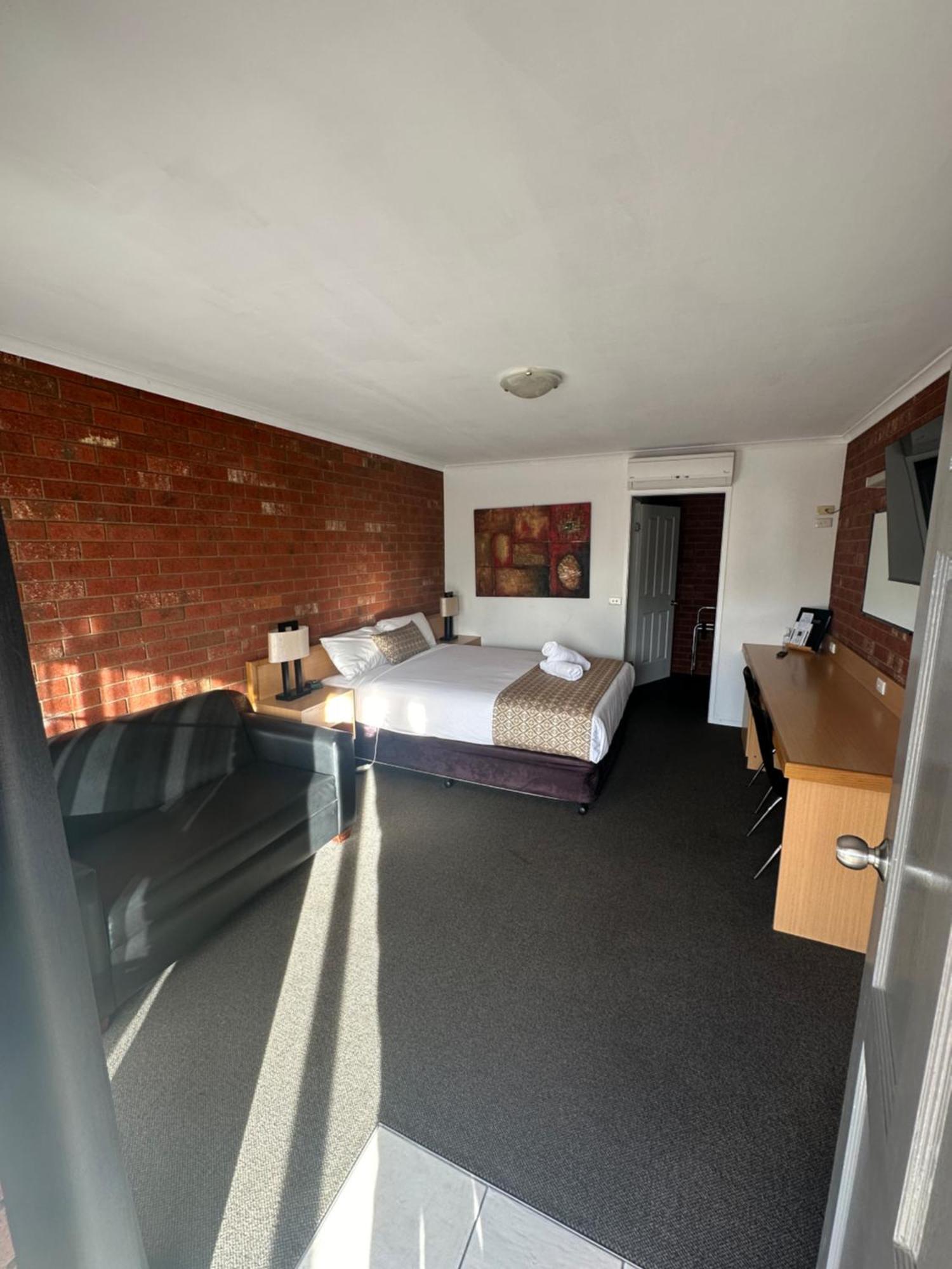 Pevensey Motor Lodge Echuca Bagian luar foto