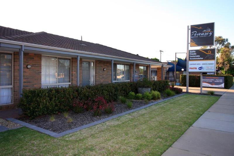 Pevensey Motor Lodge Echuca Bagian luar foto