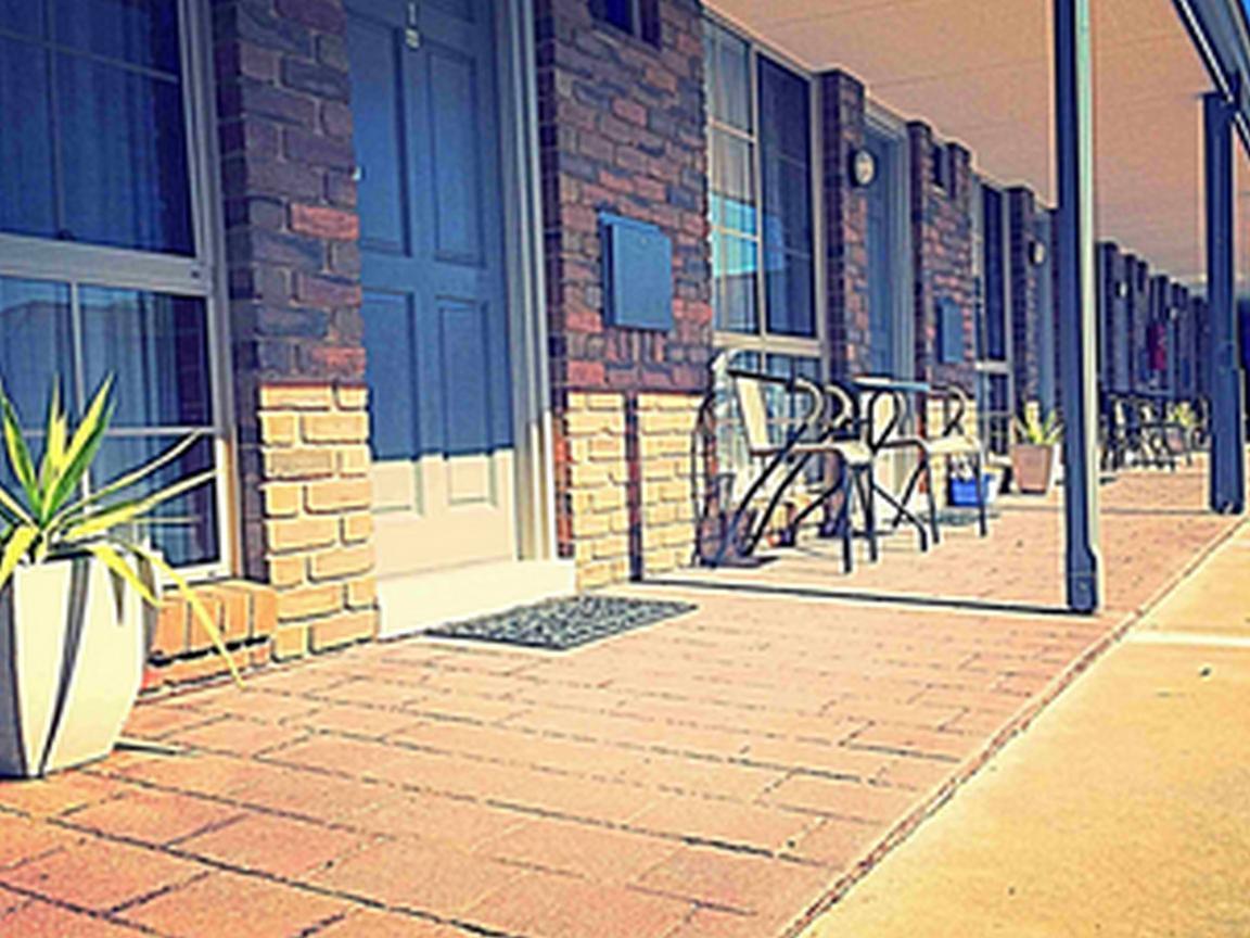 Pevensey Motor Lodge Echuca Bagian luar foto