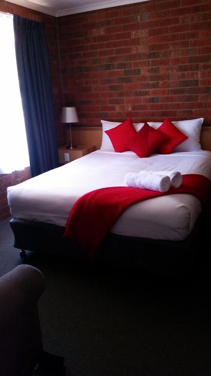 Pevensey Motor Lodge Echuca Bagian luar foto