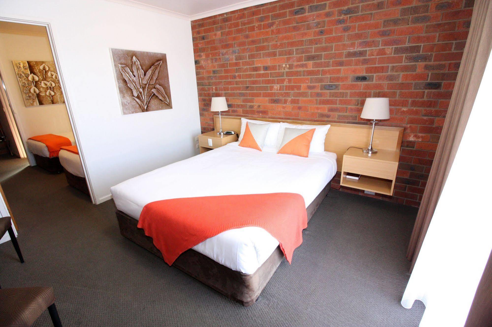 Pevensey Motor Lodge Echuca Bagian luar foto