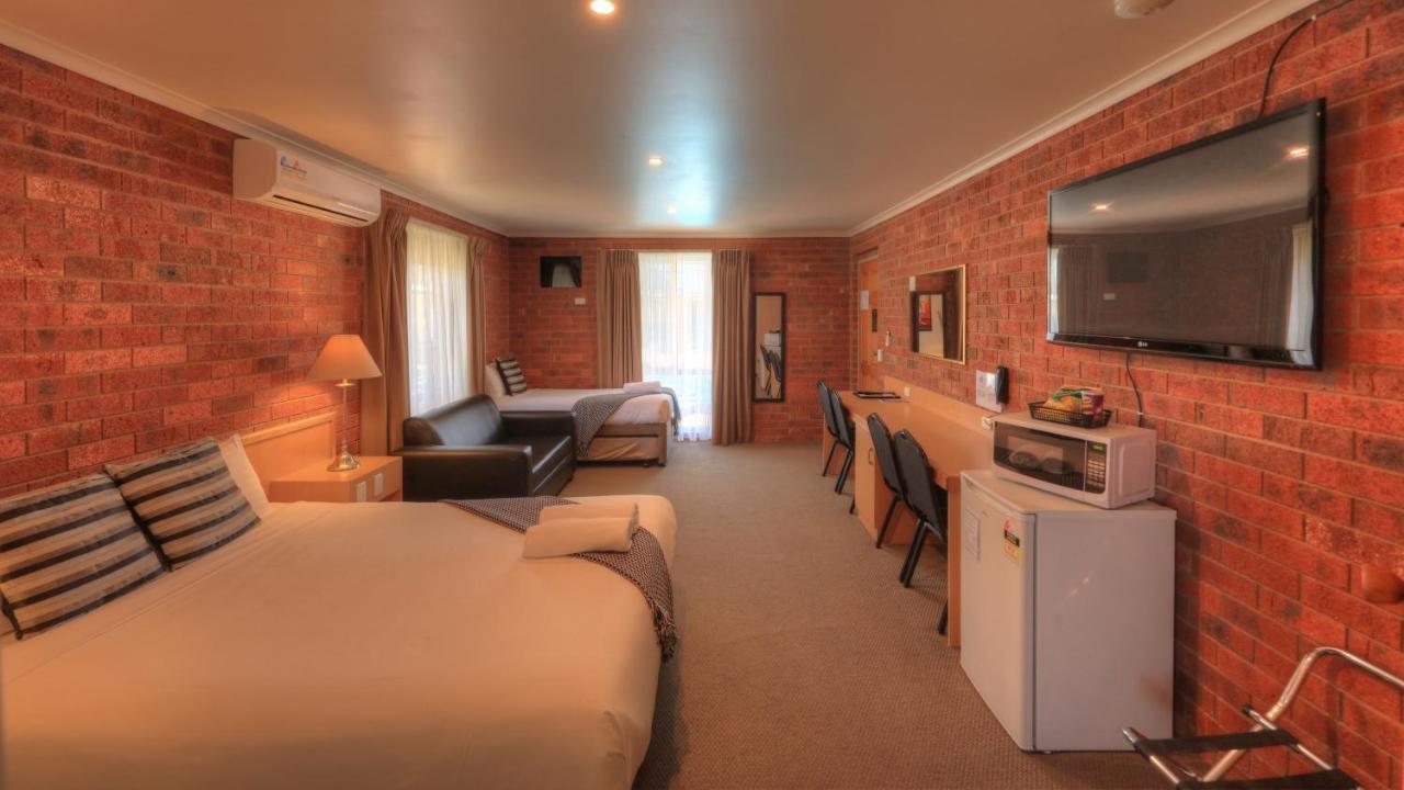 Pevensey Motor Lodge Echuca Bagian luar foto