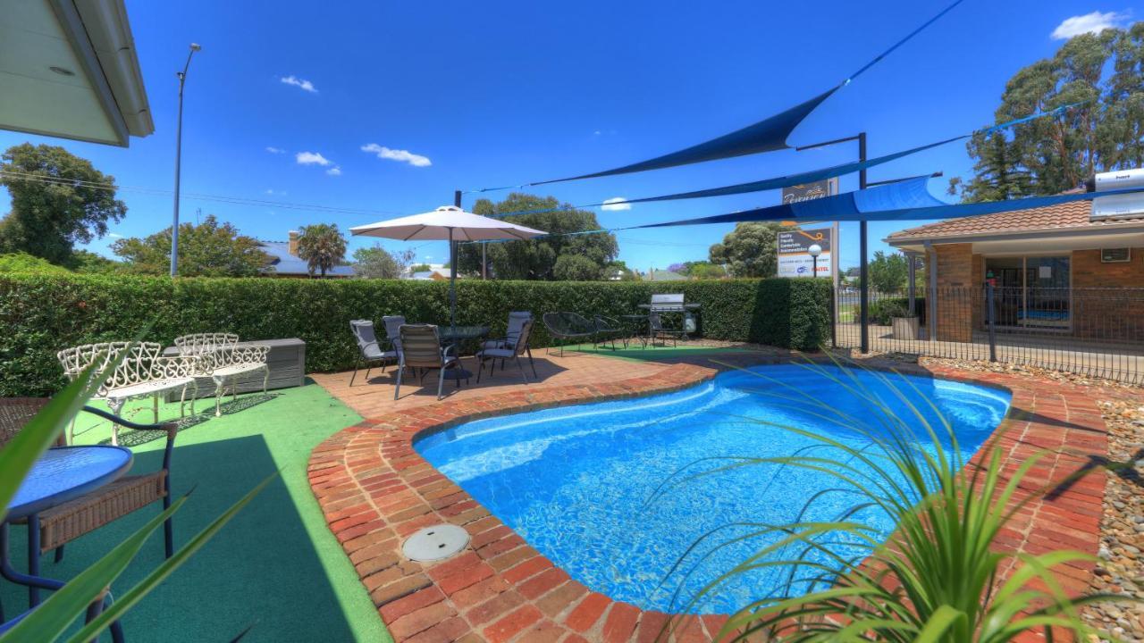 Pevensey Motor Lodge Echuca Bagian luar foto