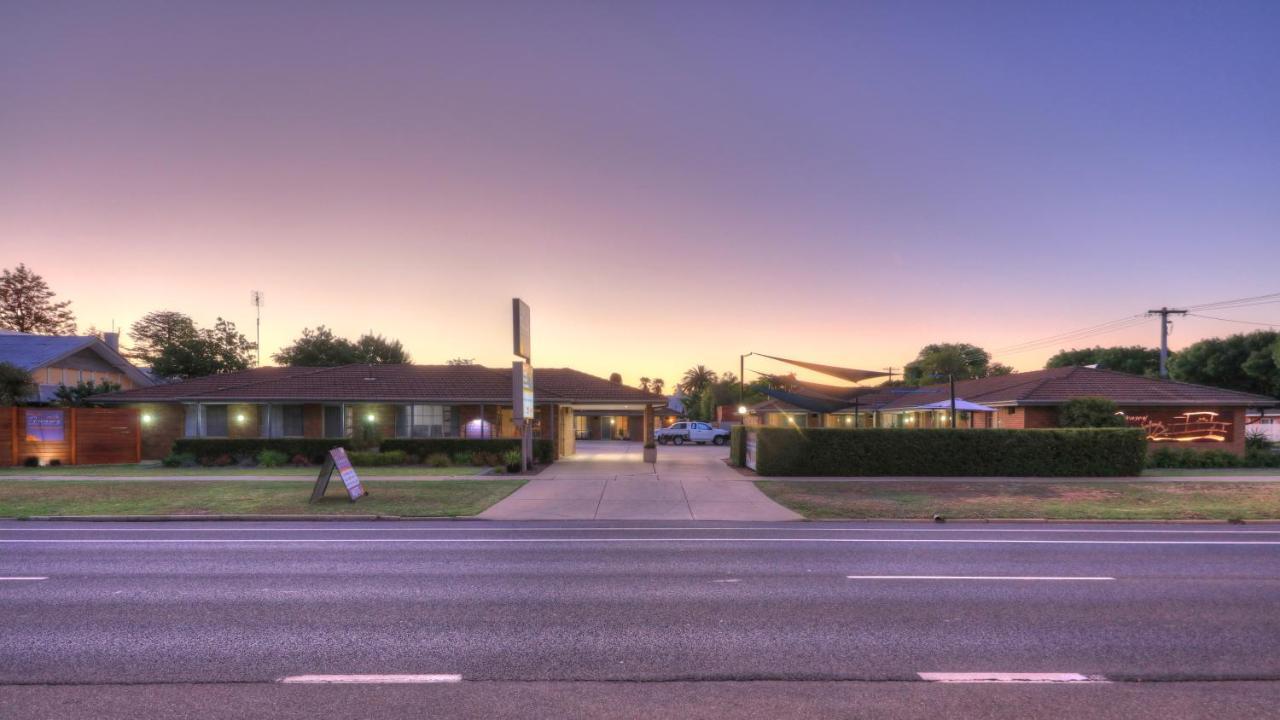 Pevensey Motor Lodge Echuca Bagian luar foto