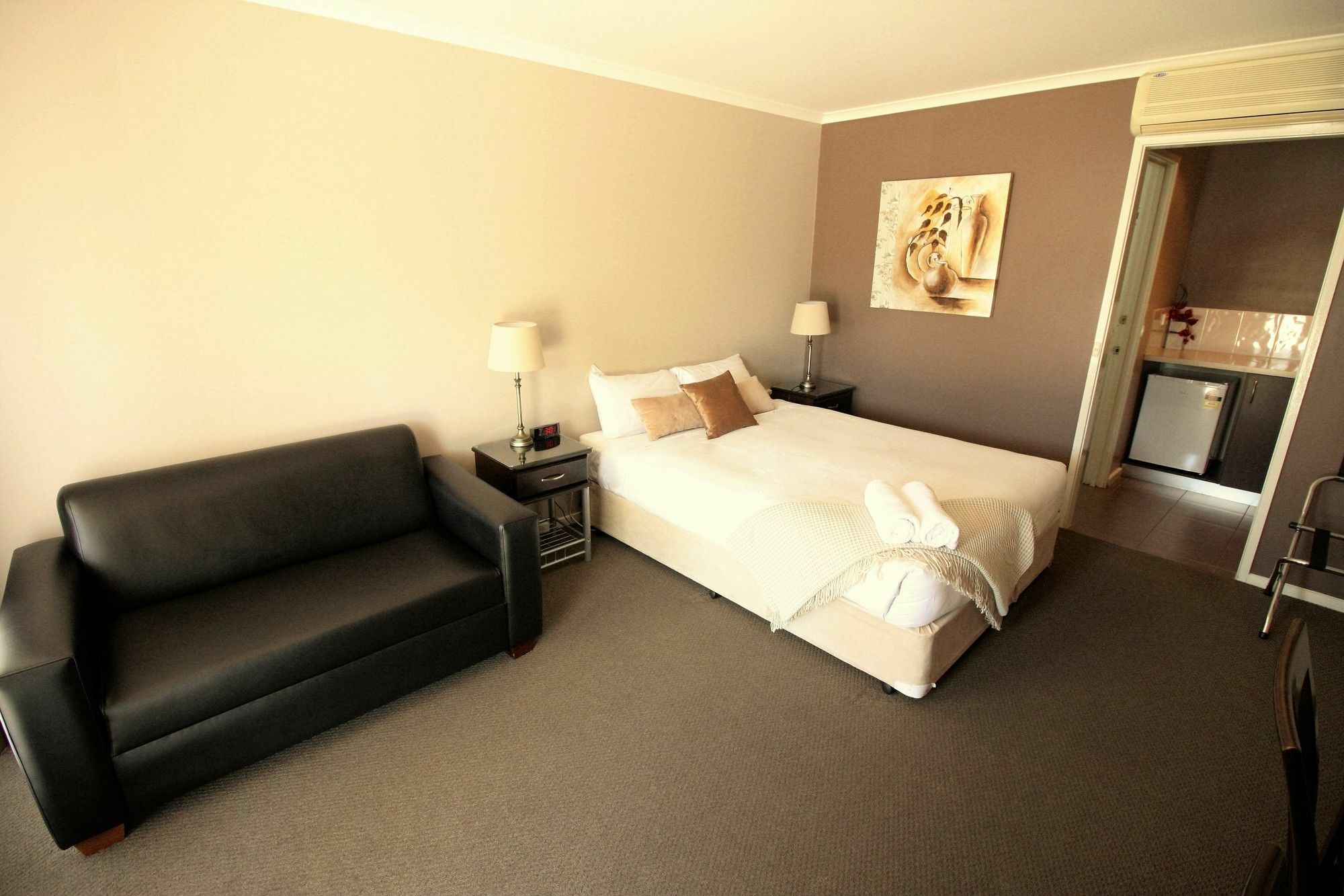 Pevensey Motor Lodge Echuca Bagian luar foto